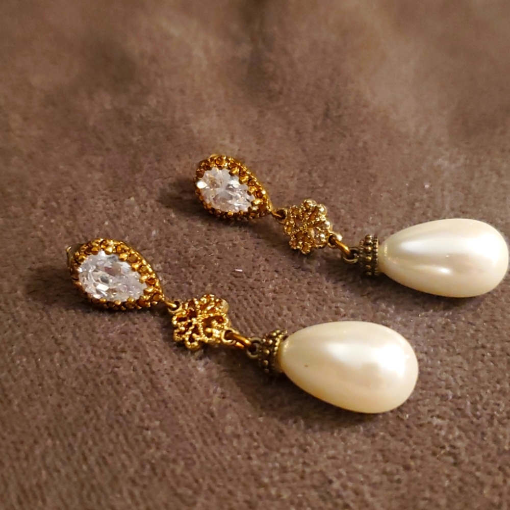 Formal earrings